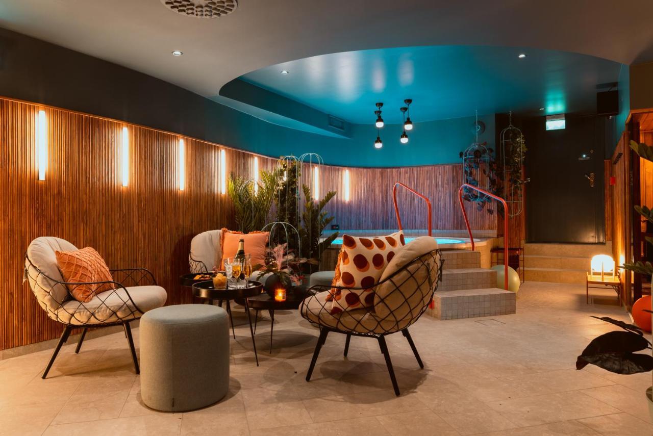 Naesby Slott Hotel Taby Bagian luar foto