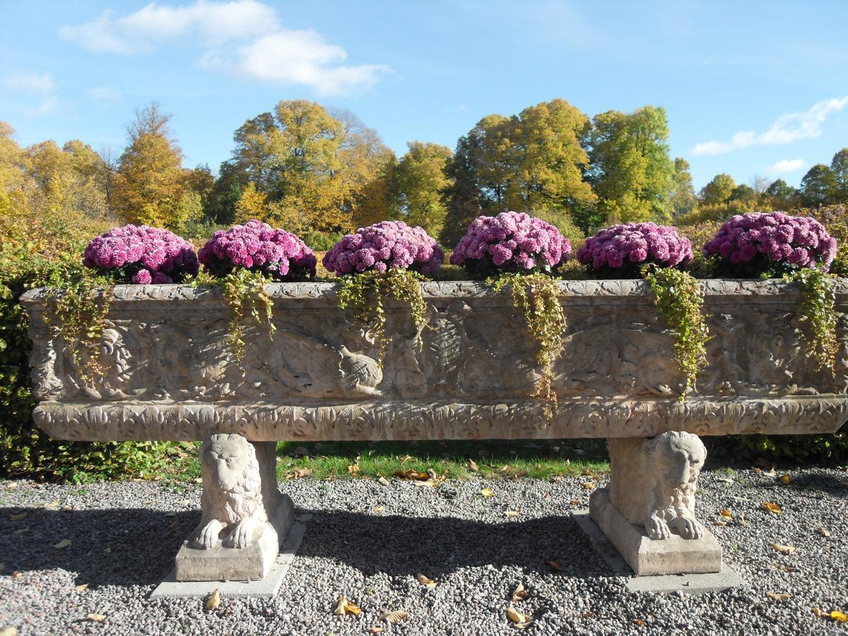 Naesby Slott Hotel Taby Bagian luar foto