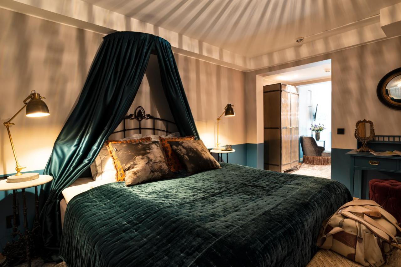 Naesby Slott Hotel Taby Bagian luar foto
