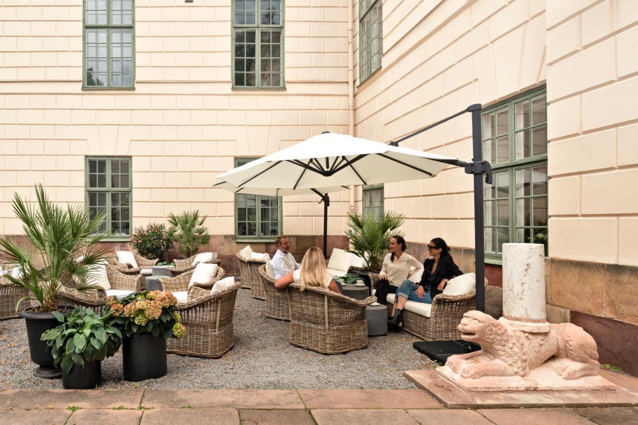 Naesby Slott Hotel Taby Bagian luar foto